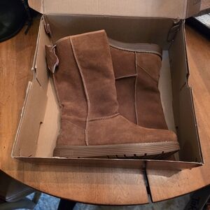 Skechers Toasty Toes Gray Boots 8.5) NWT